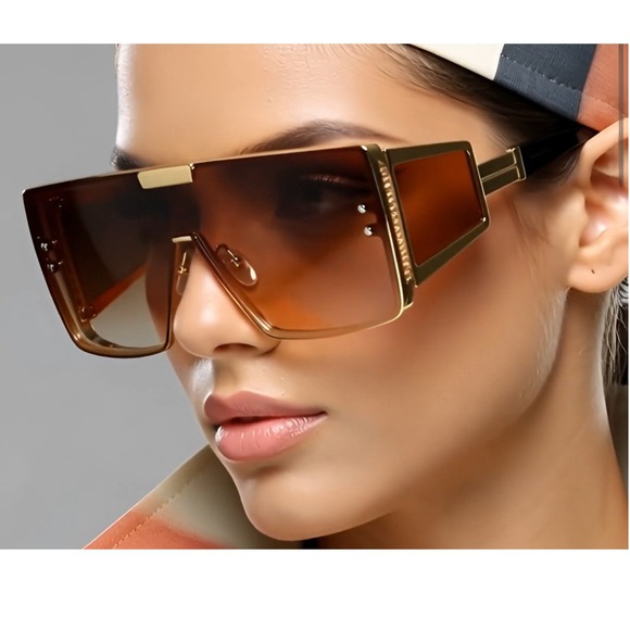 Accessories - Shield Sunglasses Futuristic Visor Gold Frame Brown Lens Fashion Luxury Model